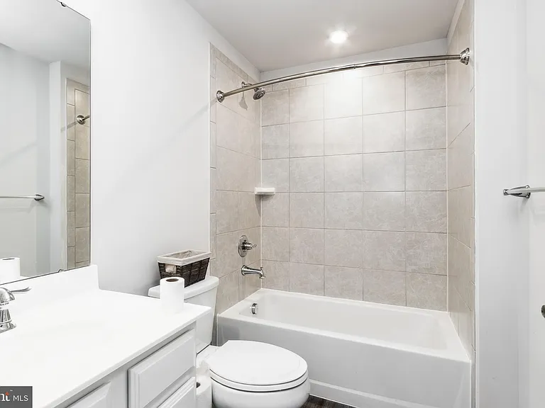530 View Point Way — Photo 12