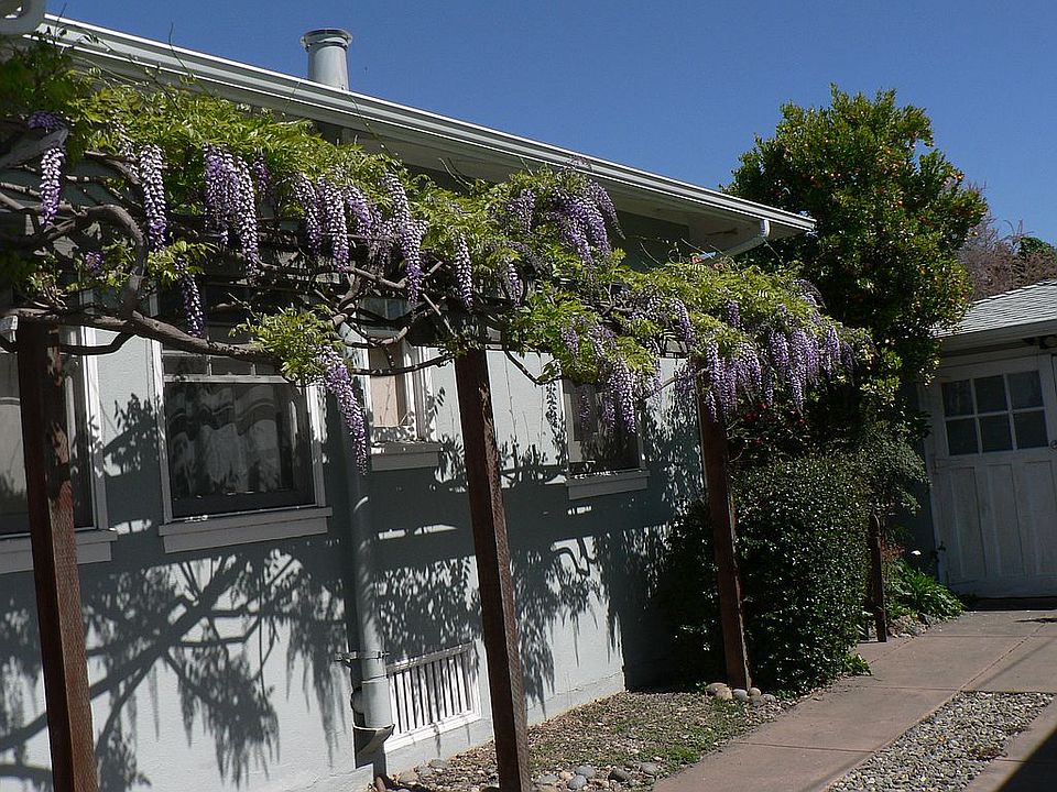 2nd image of 1548 33rd Ave