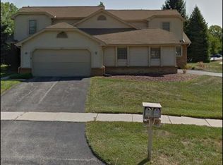 1827 Peacock Ln #1827, Holland, OH