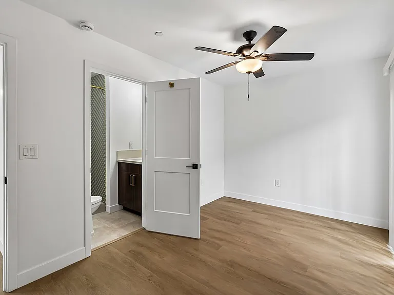 Salt + Sea - Luxury Coastal Apartments near Carlsbad Village — Photo 21