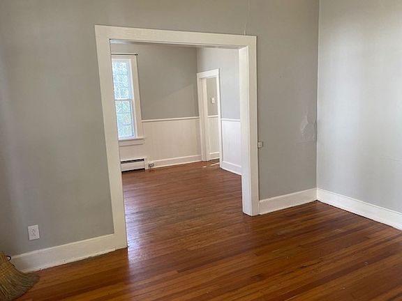3rd image of 108 Jefferson St