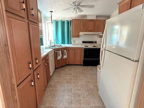 3rd image of 1001 Starkey Rd Lot 155