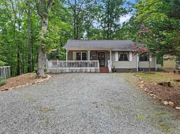 28 Zenith Trl, Ellijay, GA 30540