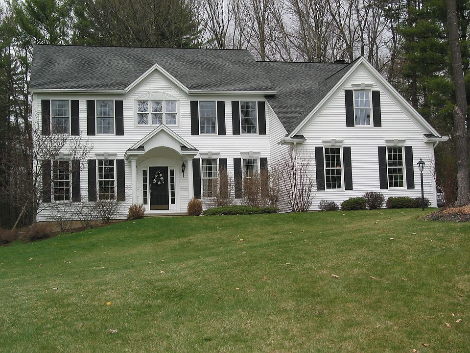 1st image of 17 Magnolia Dr