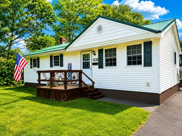 25 1/2 Elm Street, East Millinocket, ME 04430