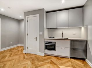 225 W 23rd St #2204M, New York, NY 10011