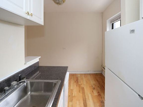 4th image of 3724 N Pine Grove Ave APT 2S