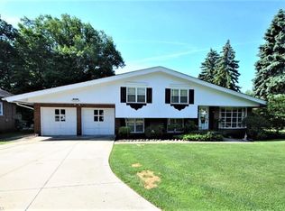 25650 Chardon Rd, Richmond heights, OH 44143