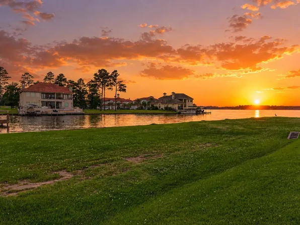 71 Regency Point, Montgomery, TX 77356