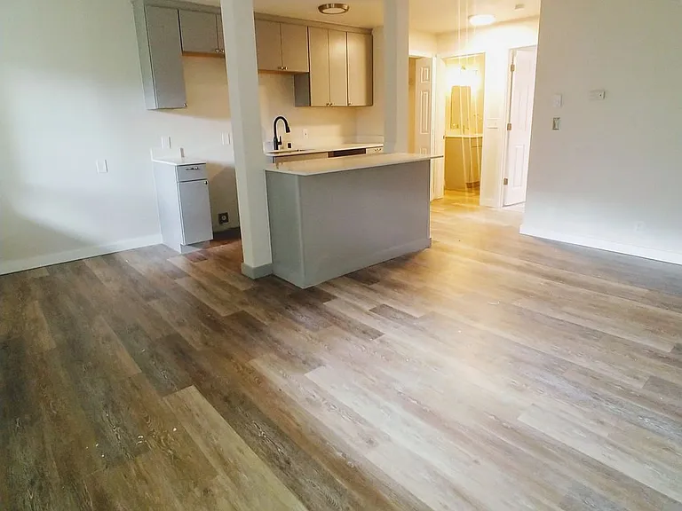 Eleanor Apartments — Photo 33