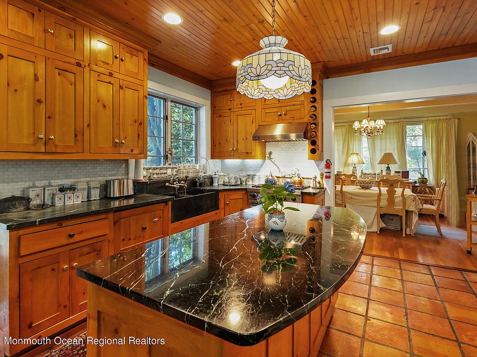 11 Hubbard Park, Red Bank, NJ 07701 MLS 22222628 Zillow