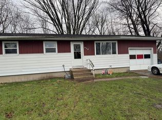 102 Crestwood Dr, Michigan City, IN