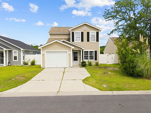 2nd image of 3030 Hollybrooke Dr.