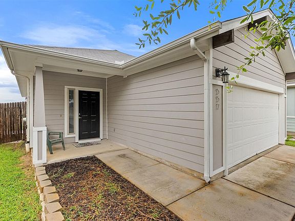 3rd image of 557 Twisted Oaks Ln