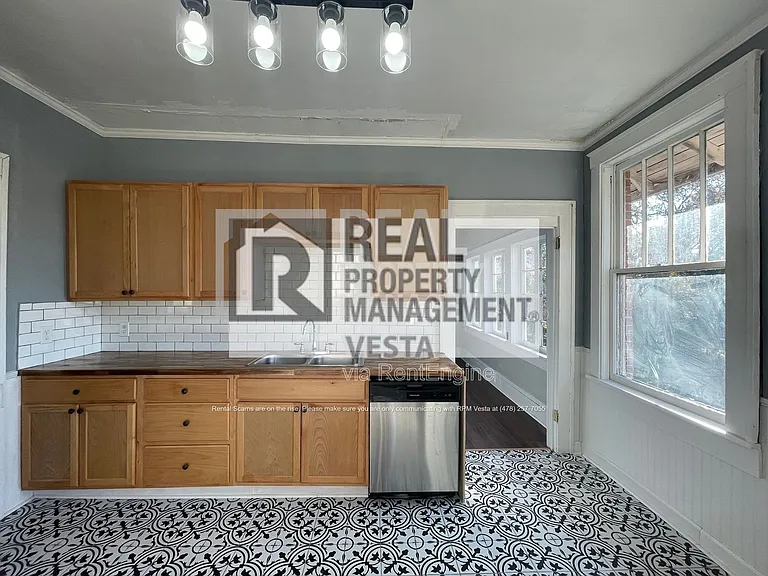 2694 Cherokee Ave #A — Photo 6
