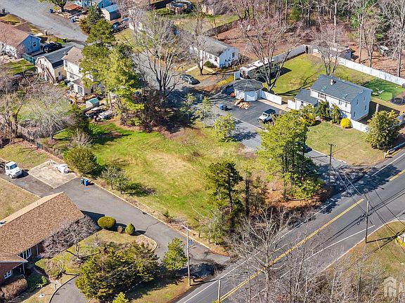 2nd image of 1815 Englishtown Rd