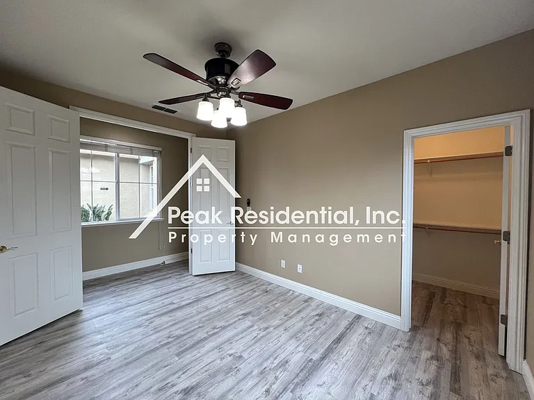 1933 Tyndrum Ln — Photo 18