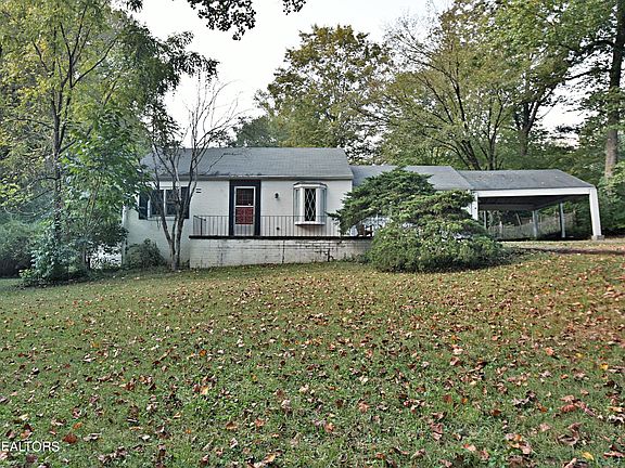2nd image of 2301 Woodson Dr