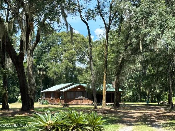 426 W PENIEL Road, Palatka, FL 32177