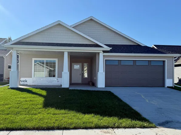 415 Westview Ln E, West Fargo, ND 58078