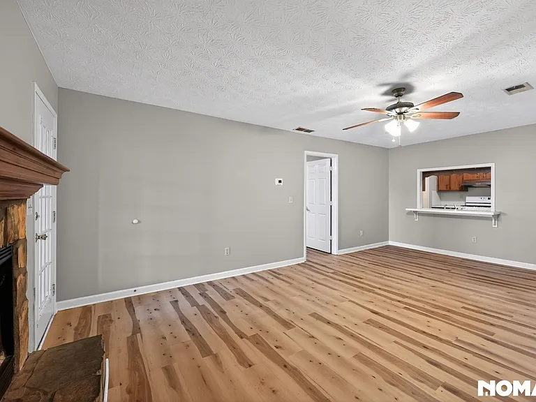 2112 Fairway Ct SE — Photo 4