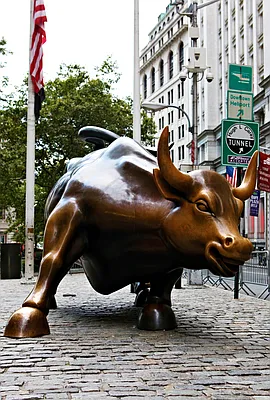 Rented by R New York | media 21