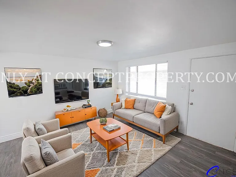 227 E St — Photo 24