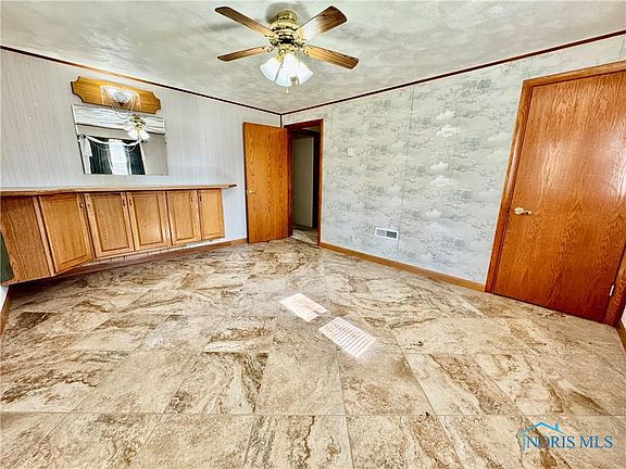 4th image of 340 Meuse Argonne St