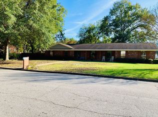 2703 Confederate Ave, Tupelo, MS 38801