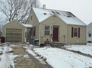 1607 Sanford Dr, Iowa Falls, IA 50126
