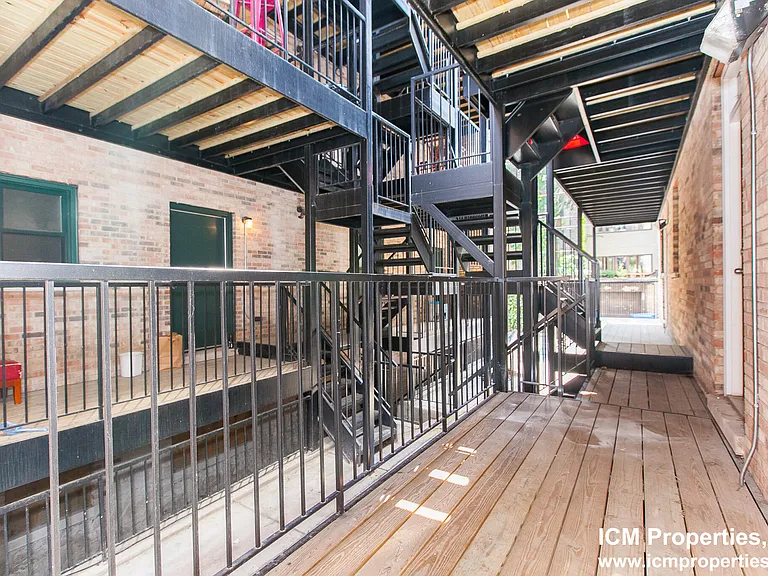 3521 N Wilton Ave #1 — Photo 11
