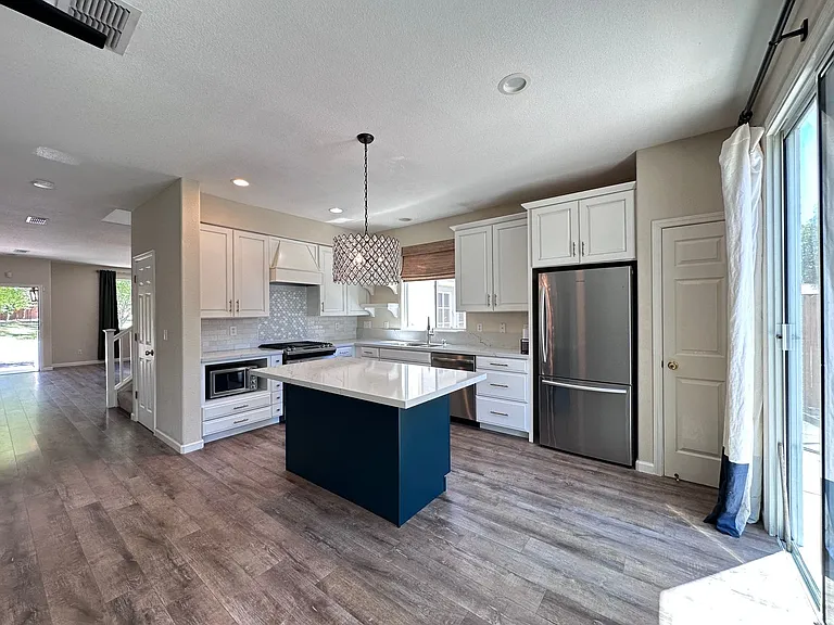 3045 Catalina Island Rd — Photo 6