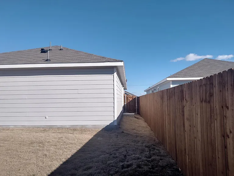 5724 Rockrose Ln — Photo 17