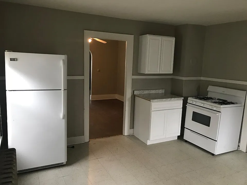 Full Kitchen with new cabinets. 