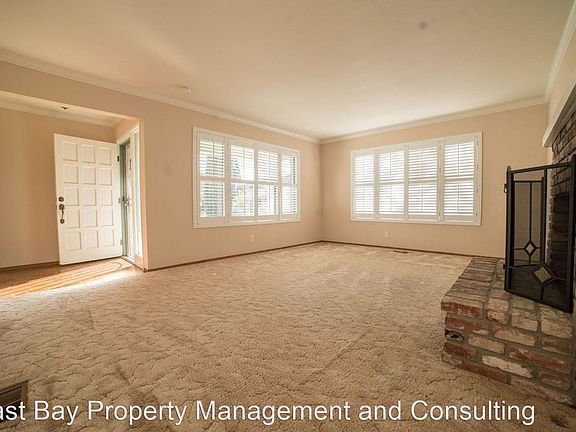 4th image of 815 Van Dyck Ct