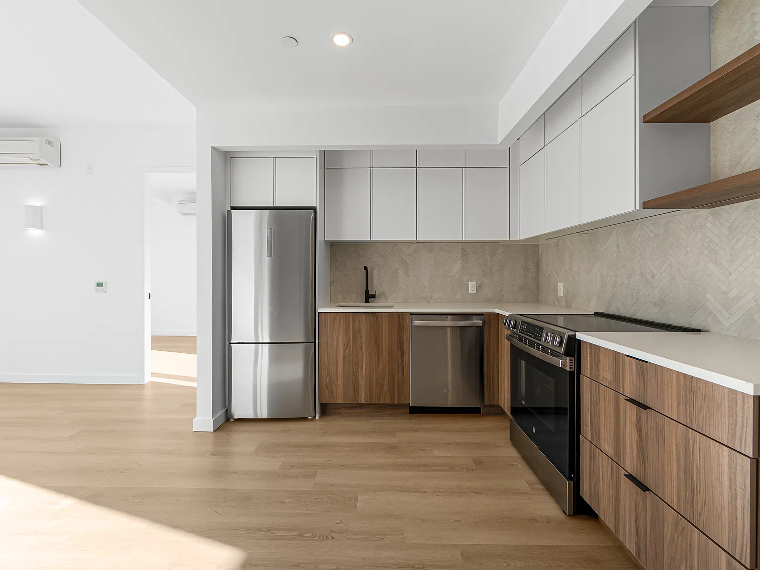 1051 Pacific Street — Photo 3