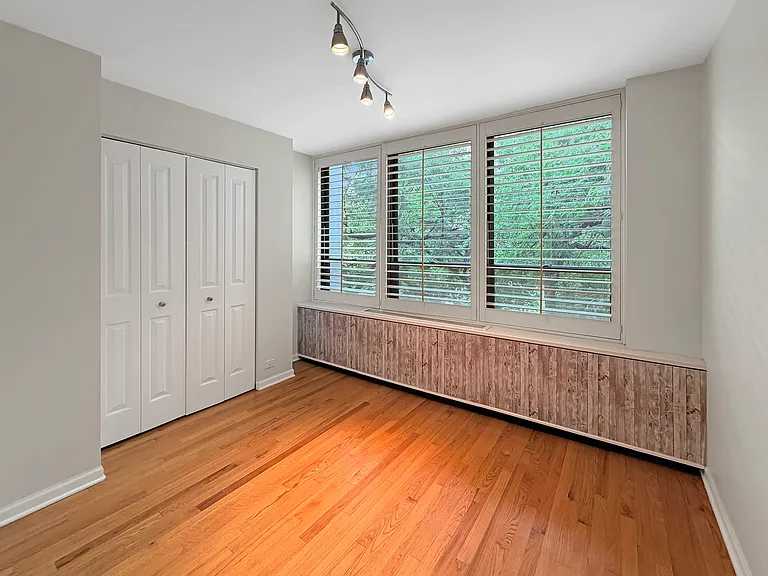 222 E Pearson St #404 — Photo 12