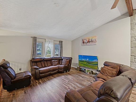 5th image of 3899 Ridgedale Dr