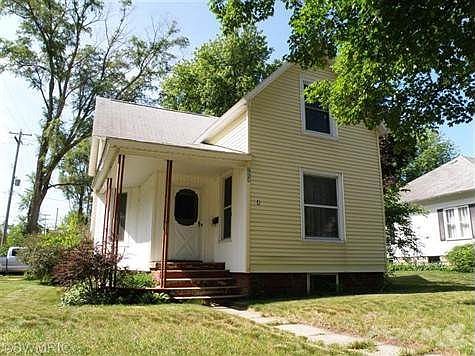 1st image of 724 E Loomis St