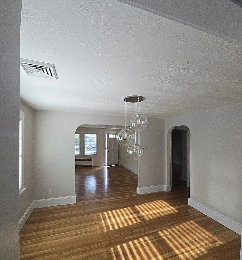 2 bed, 1.0 bath, 1156 sqft, $3,200 — Photo 2