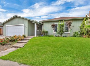 1401 Hickory St, Roseville, CA 95678