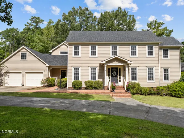 2215 Perry Drive, Jacksonville, NC 28546