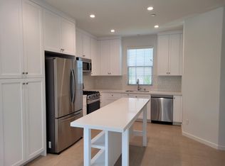 713 Spring Mdw, Irvine, CA 92618