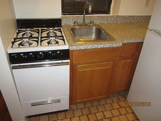 Rented by JR Properties, LTD | media 6