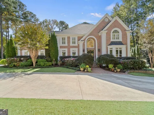 2072 Innsfail Dr, Snellville, GA 30078