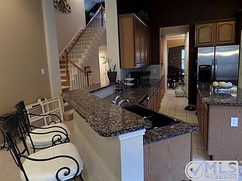 4th image of 2035 Londonderry Dr