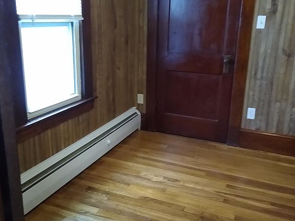 3rd image of 275 Main St #2