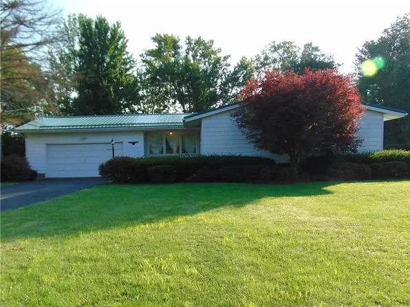 70 Stark St, Waterloo, NY 13165