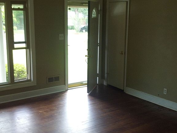 2nd image of 2153 Rosewood Dr