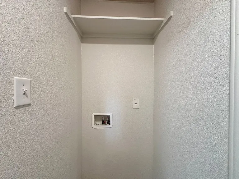 1825 Clovis Dr — Photo 10
